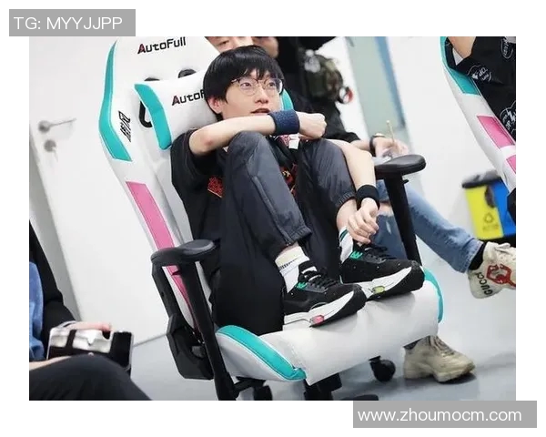 探讨FPX在王者荣耀中的团队配合与战术策略分析