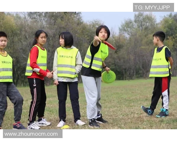 深圳飞盘队与上海飞盘队赛后复盘分析灵活性对比与战术启示