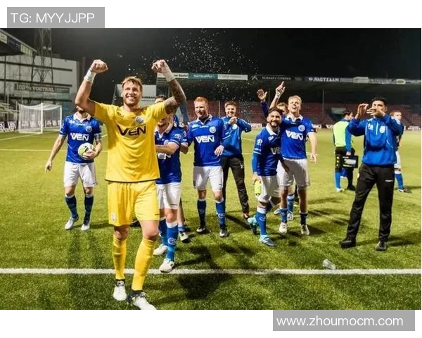 精英队迎战格拉夫夏普力争胜利展现团队实力与战术风采 精英队迎战格拉夫夏普力争胜利展现团队实力与战术风采