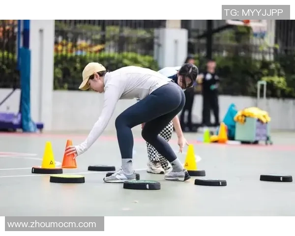重庆飞盘队在世界滑板锦标赛中的精彩节奏表现引发热议与关注