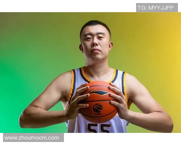 韩德君：从篮球场上的巨人到人生舞台的奋斗者之路