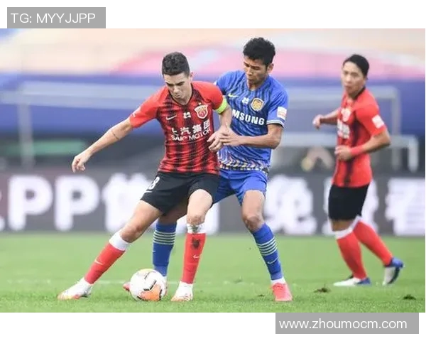 上港与苏宁激战正酣值班人员全力以赴守护赛事安全