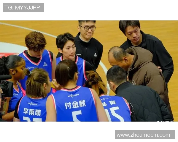 八一女篮与辽宁女篮激战正酣争夺女篮联赛季后赛席位的关键之战